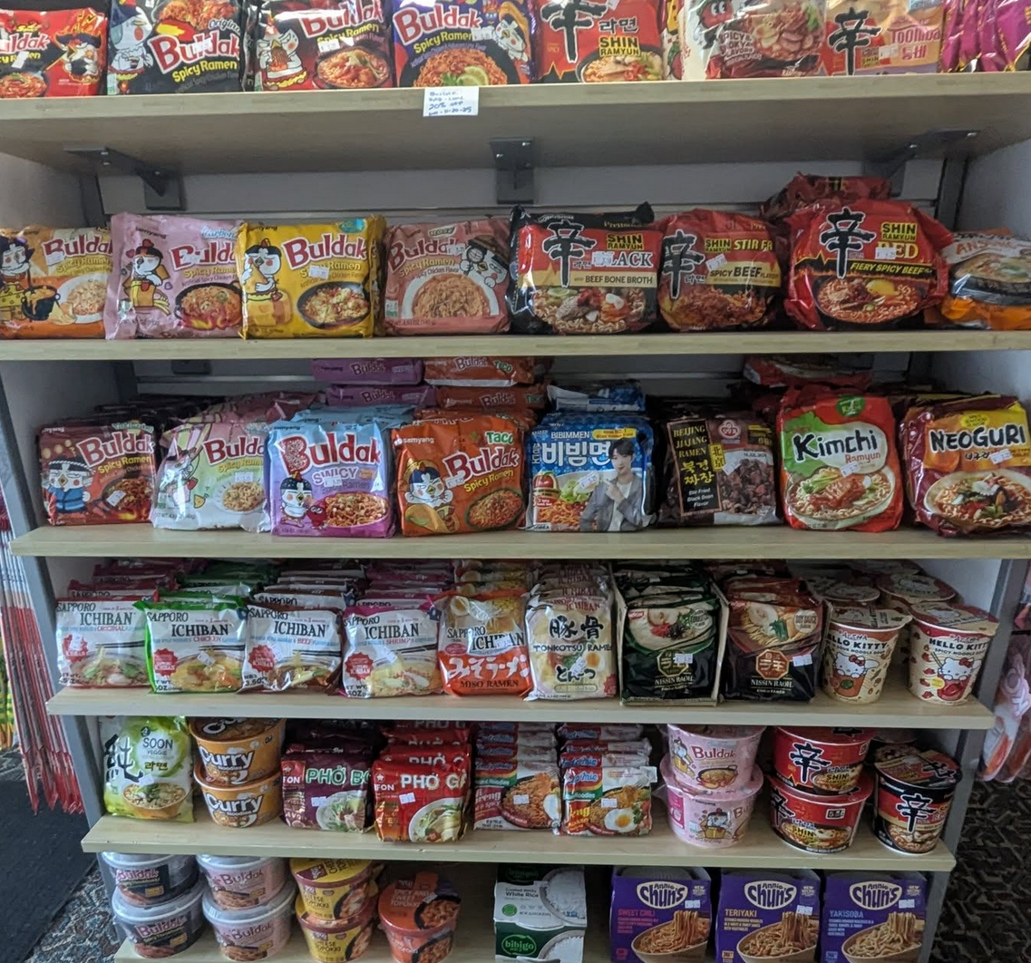 Ramen shelf
